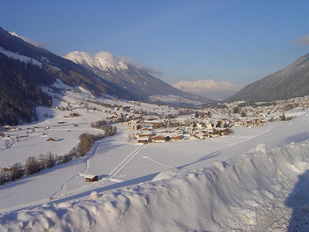 Ferienwohnung Haus Harbauer Neustift im Stubaital Exterior foto